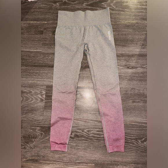 Gymshark pink-grey ombré workout set size small - Picture 3 of 3